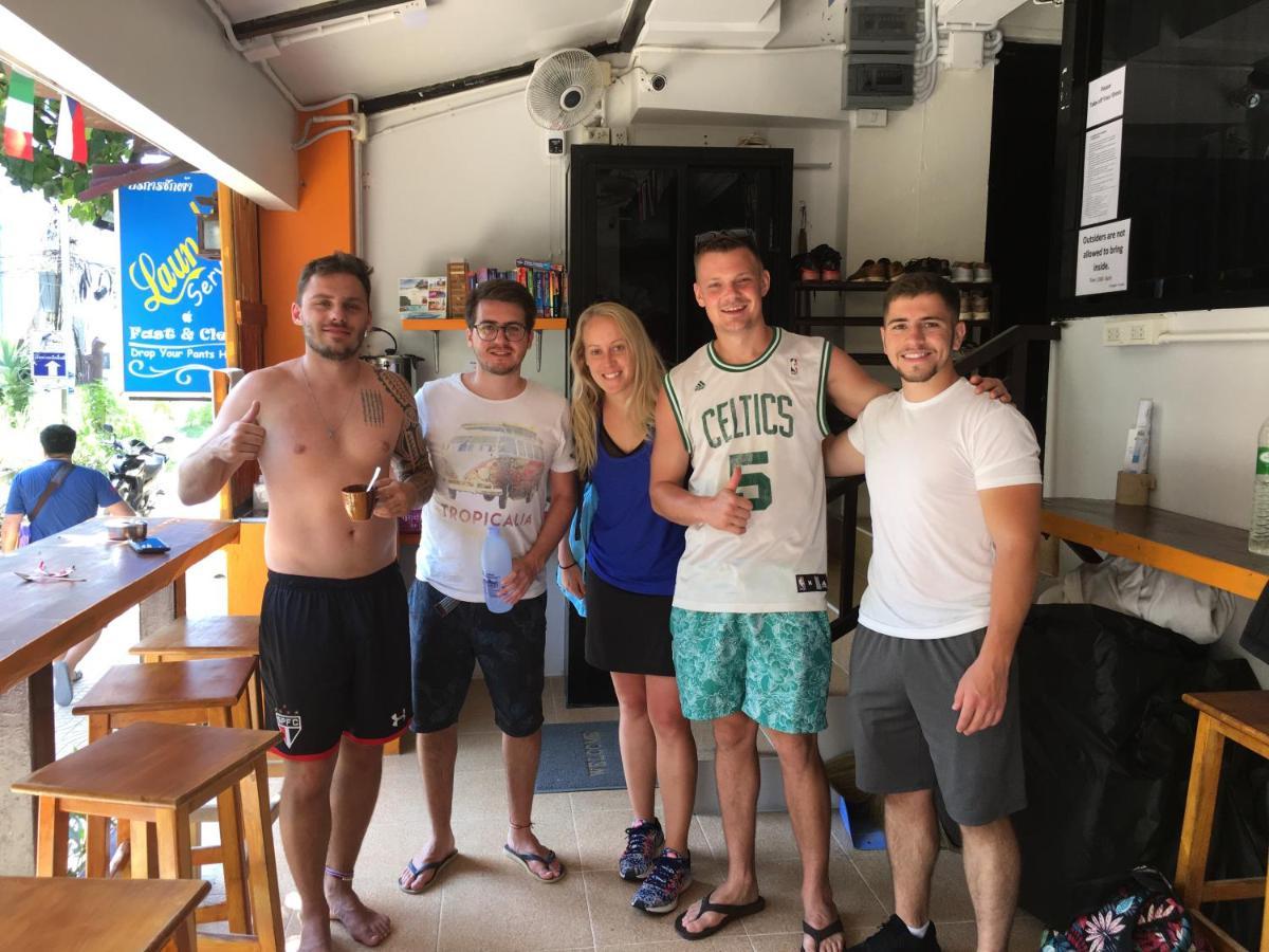 Voyagers Hostel ピピ島 エクステリア 写真
