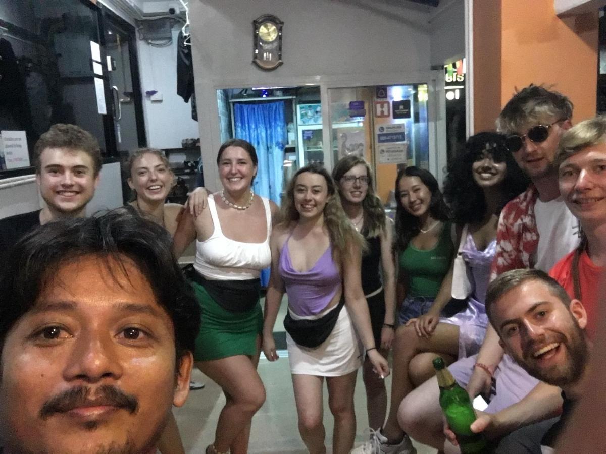 Voyagers Hostel ピピ島 エクステリア 写真